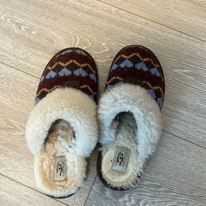 UGG Classic Slipper sz 8